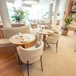 Mercure Centre 호텔 4*