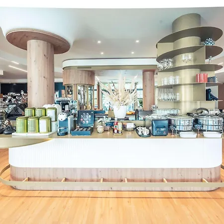 Mercure Centre 4* טרואה