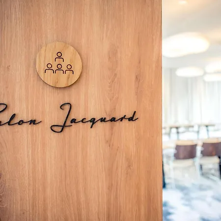 Mercure Centre Otel 4*