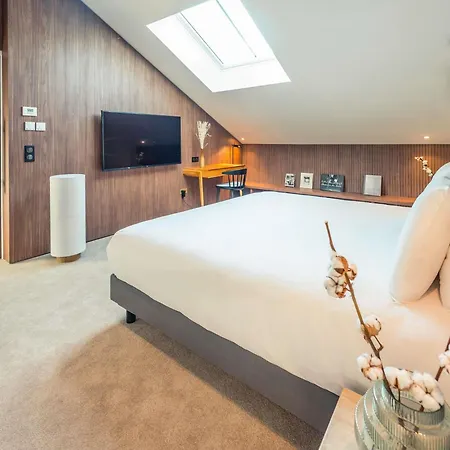 Mercure Centre Otel 4*