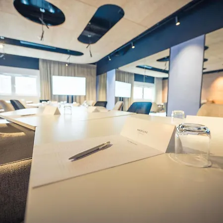 Mercure Centre Hotel 4*